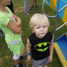 I miss you Dad. I only have a few memoeies when i was growing up. Each one was all about learning things. I can say that he missed out on meeting his grandson Daide Danger Dahl but i lnow the DDD legacy will contibue and hope he is proud watching both my brother and I as we build our own family. I felt like theres a disconnect from his side of the family not sure why or why or how to reach out i do miss the ones i got to meet. One of my favorites was Aunt Charlete  - Daniel David Dahl