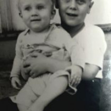 Bill with his brother Gerry - Tom Giddings