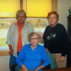 Sisters.... Mom, Aunt Mary, & Aunt Jerri. - Mary