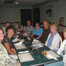 2007 dinner at Chet & Emils with relatives from California. - Linda Derrick