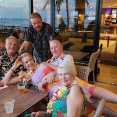Love from the Aussies ❤️
We are just so lucky to have met Sandy and shared in her warmth, humour and fun.  I personally (Kate) will never forget margaritas and dancing in the day club at Palm Springs with her. We cherish all the memories  Hawaii was very special xoxoxi - Kate, Scott, Terry and Gayle