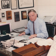 Richard Starnes, editor at the Fairfax (Virginia) Journal at work (circa 1980's) - Kay